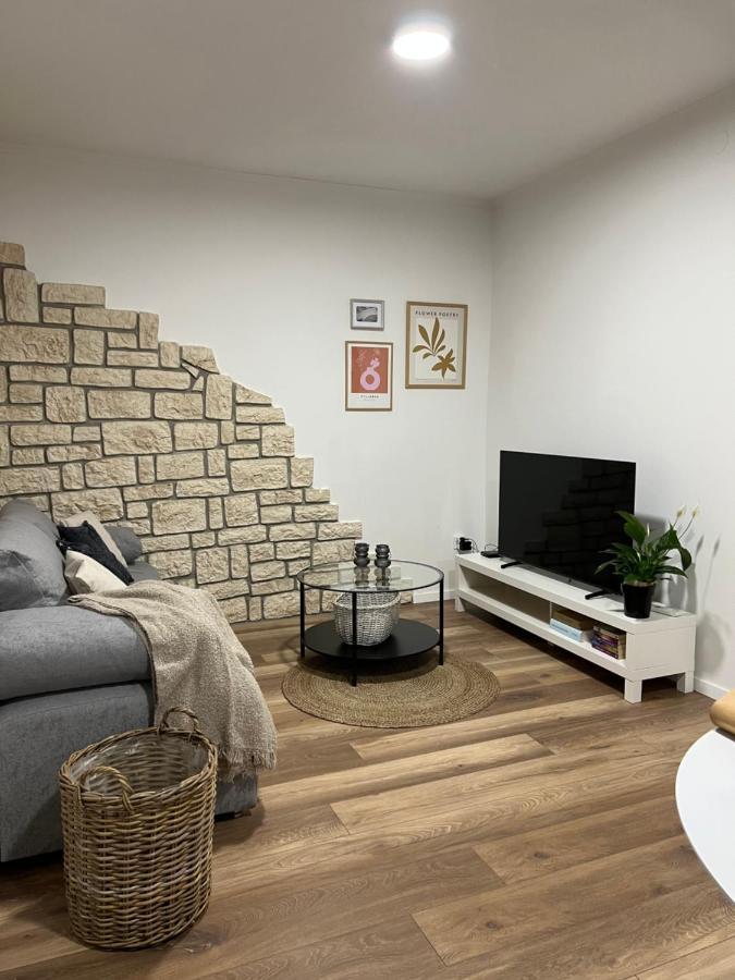 Cinderella Apartment With Free Parking Пула Екстер'єр фото