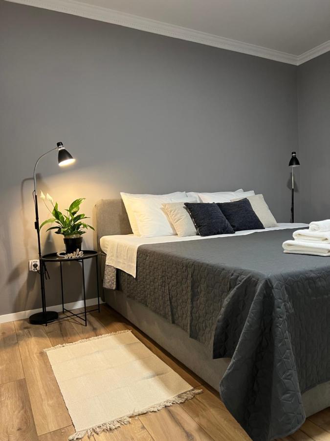 Cinderella Apartment With Free Parking Пула Екстер'єр фото