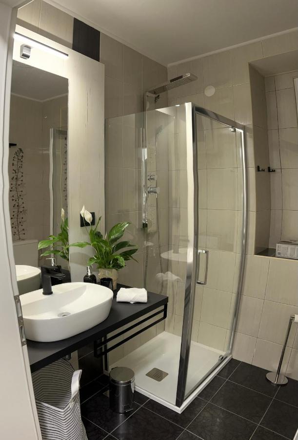 Cinderella Apartment With Free Parking Пула Екстер'єр фото