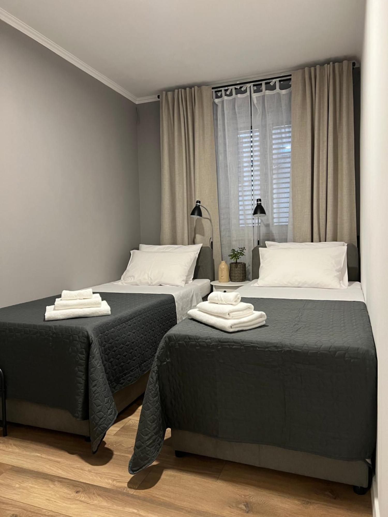 Cinderella Apartment With Free Parking Пула Екстер'єр фото